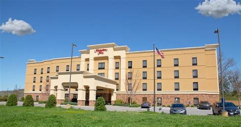 HAMPTON INN FAYETTEVILLE - Hotel Reviews, Photos, Rate Comparison ...