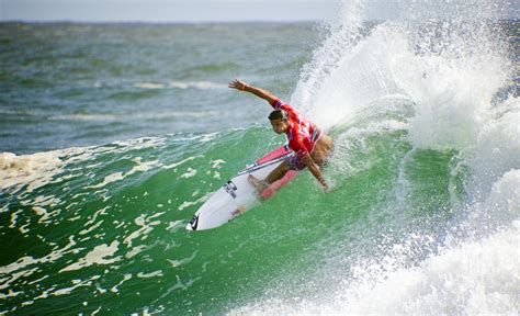 Love to Surf? Check out Snapper Rocks on the Gold Coast