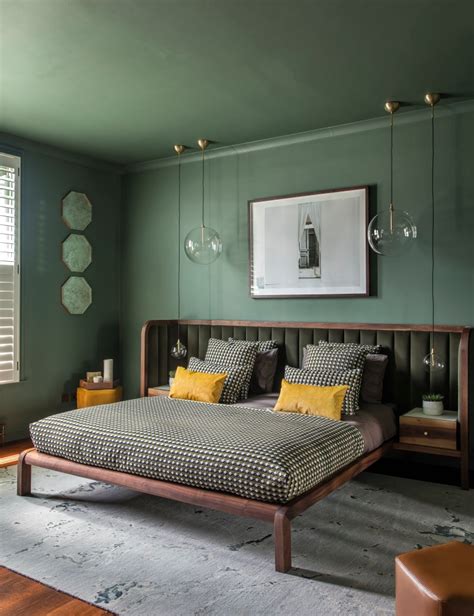 5x waarom je je plafond een kleurtje moet geven | Green bedroom design, Bedroom interior, Green ...