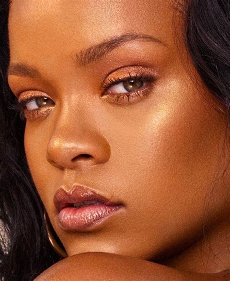 Pin by CIMONE on Makeup 💄 | Rihanna fenty beauty, Rihanna photoshoot ...