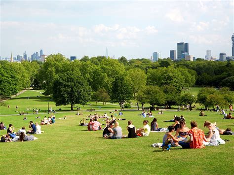 15 Best Picnic Spots in London For An Al Fresco Lunch