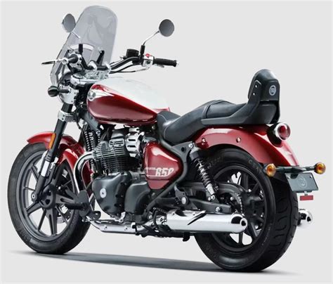 Royal Enfield Super Meteor 650 Celestial Price, Specs, Top Speed & Mileage in India