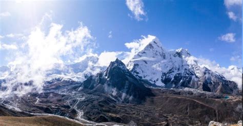 Everest Base Camp Trek Difficulty - Amigo Treks & Expedtion