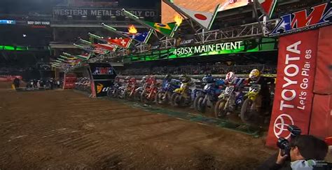 Video: Supercross Highlights - Round Six, San Diego | Dirt Action