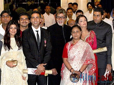 Akshay Kumar Family | Hollywood & Bollywood Celebrity