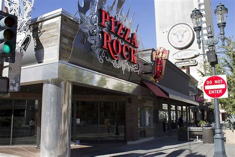 The 25 Iconic Pizzerias of Las Vegas - Eater Vegas