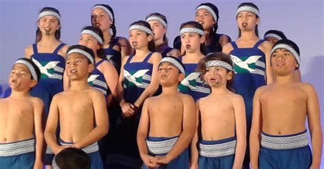 Feeling good - New Kapa Haka costumes a special addition | District 9920