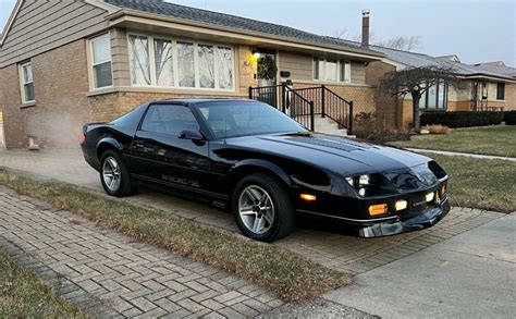 Fuel-Injected 350 V8: 1987 Chevrolet Camaro IROC-Z | Barn Finds