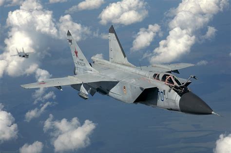 File:Russian Air Force MiG-31 inflight Pichugin.jpg - Wikimedia Commons