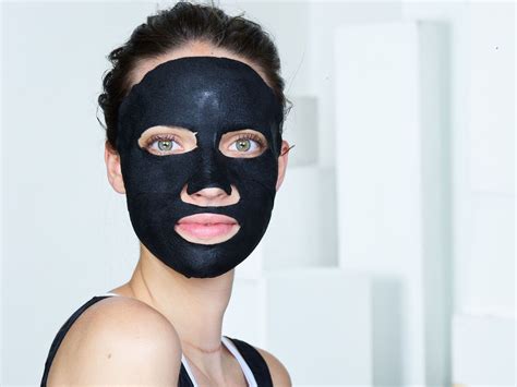 Pure Charcoal Tissue Face Mask Charcoal with Black Tea | Garnier® Australia