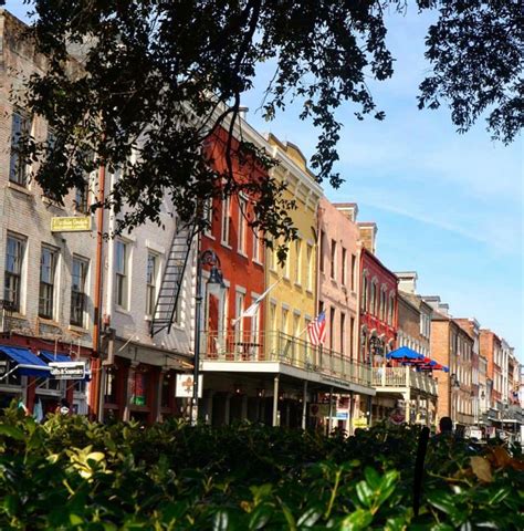 A Stroll Down the New Orleans Riverfront | Experience New Orleans!