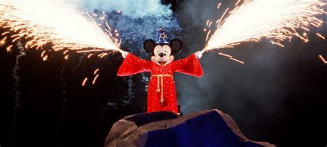 Walt Disney World Fantasmic! Fireworks show is fantastic! - Tips from the Disney Divas and Devos