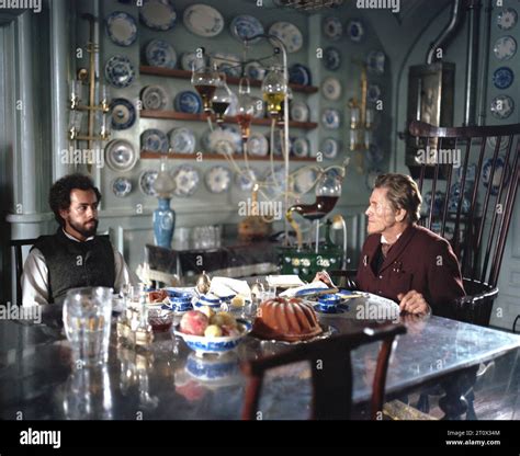 POOR THINGS, from left: Ramy Youssef, Willem Dafoe, 2023. ph: Yorgos Lanthimos / © Searchlight ...