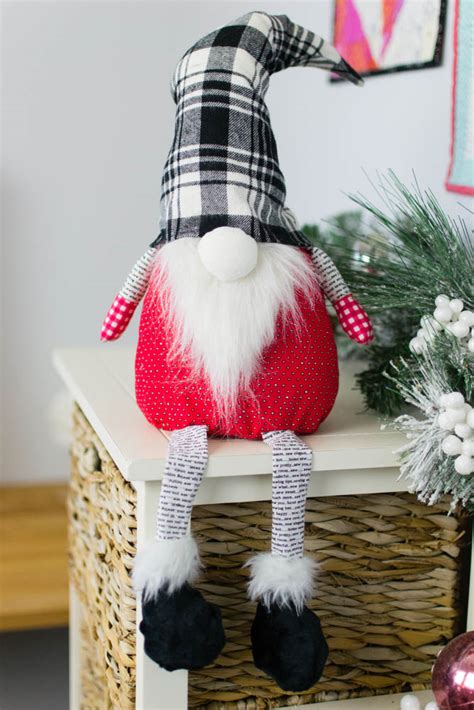 Free Knitted Christmas Gnome Pattern