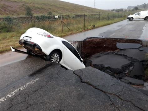 Johannesburg weather, 23 March: Roads severely affected by the storm