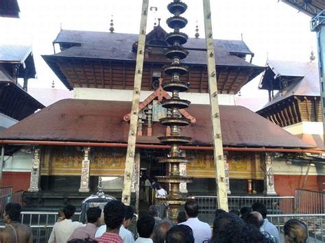 Guruvayur Sri Krishna Temple Kerala - History, Timings, Thulabharam