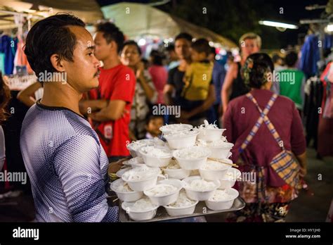 Night market, Phnom Penh, Cambodia, Asia Stock Photo - Alamy