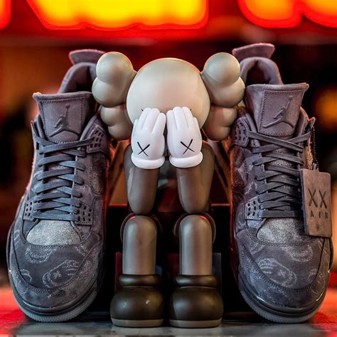 KAWS x Air Jordan 4 #sneakers | Zapatos deportivos de moda, Fondos de nike, Zapatillas nike air ...