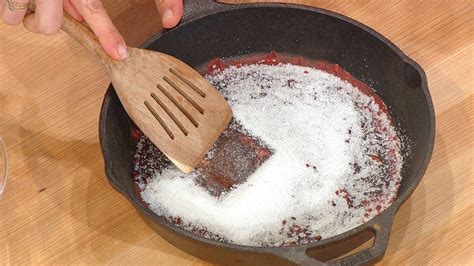 Cleaning Your Cast-Iron Skillet? DON'T Use Soap and Water | Rachael Ray ...