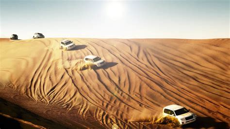 Sandboarding In Dubai Desert Dunes Is A Must For Any Adrenaline Junkies ...