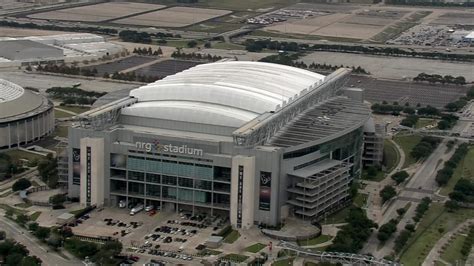 Raise the roof!: For first time in 6 years, NRG Stadium roof will open for Texans game