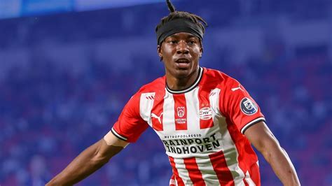 Noni Madueke 2022 - PSV - Magic Skills and Goals - YouTube