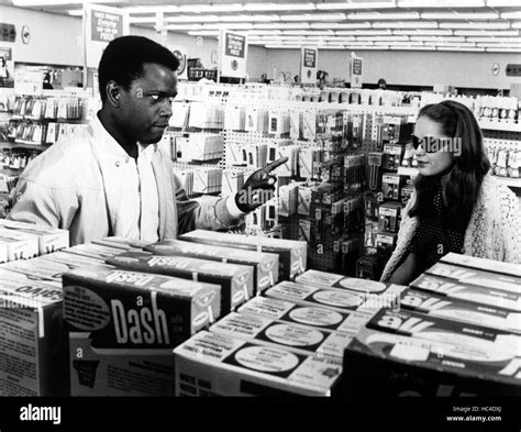 A PATCH OF BLUE, Sidney Poitier, Elizabeth Hartman, 1965 Stock Photo - Alamy