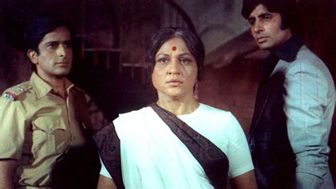 ‎Deewaar (1975) directed by Yash Chopra • Reviews, film + cast • Letterboxd