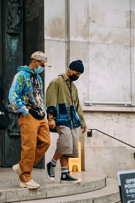 See Photos: The Best Street Style From the Spring 2022 Menswear Shows in Paris | Vogue in 2021 ...