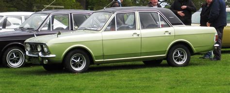 File:Ford Cortina 1600E 1599cc Oct 1970.JPG - Wikimedia Commons