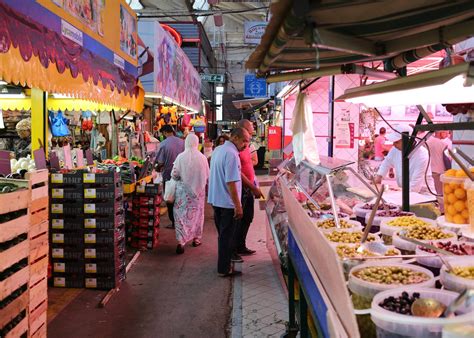 En direct | Marseille : grand saut pour le marché aux puces ? | La Provence