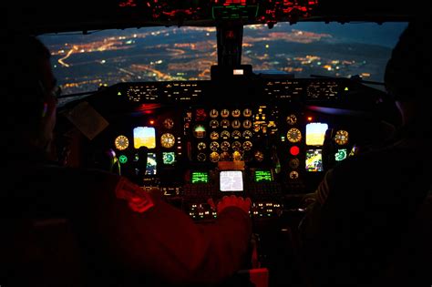 KC-135 Cockpit : r/EngineeringPorn