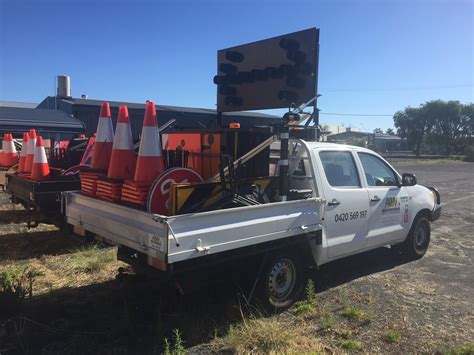 Vehicle Mounted Arrow Boards for Trucks and Utes. Australian Arrow Boards