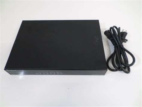 Araknis Networks AN-310-RT-4L2W Gigabit VPN Router - Max Marine Electronics