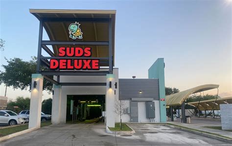 Suds Deluxe Car Wash - Pasadena, TX