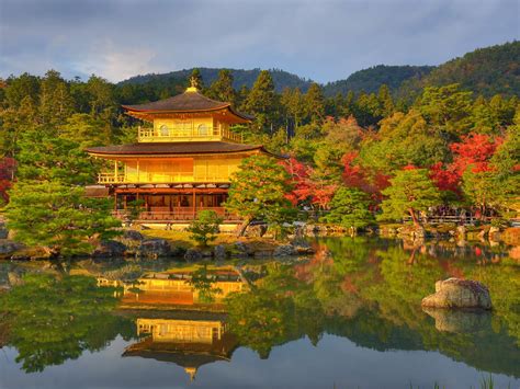 Golden Pavilion pond reflection with autumn colors at Kinkaku ji Kyoto ...