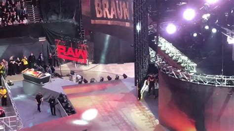 WWE Raw Manchester 2017- BRAUN STROWMAN ENTRANCE (06/11/17 - YouTube