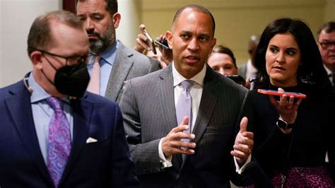 What to know about Hakeem Jeffries, Pelosi's likely successor as House ...