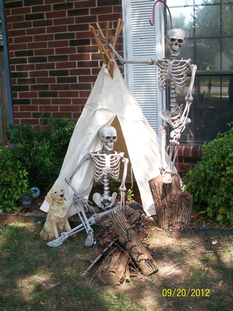 Skeleton campground | Halloween outdoor decorations, Awesome outdoor halloween decorations ...