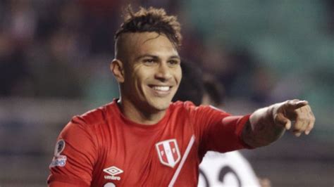 Copa America: Paolo Guerrero hat-trick eases Peru into semi-finals