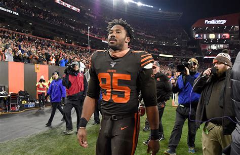 Myles Garrett Gets Indefinite Suspension for Steelers-Browns Brawl | Complex