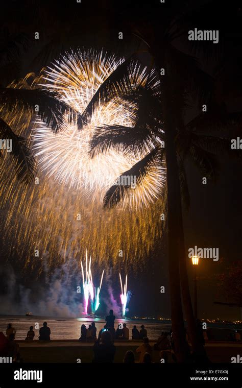 Fireworks, Waikiki Beach, Oahu, Hawaii Stock Photo - Alamy