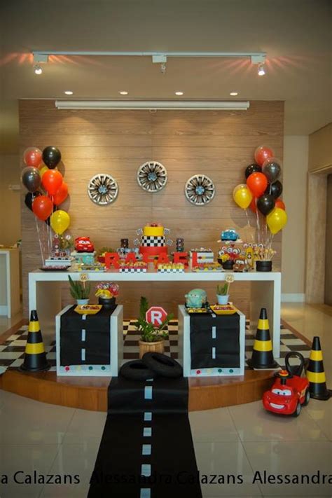 Kara's Party Ideas » Lightning McQueen + Cars themed birthday party with So May Great Ideas via ...