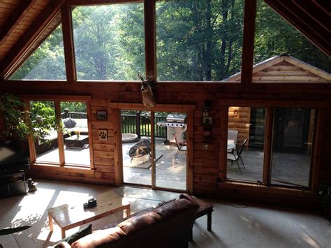 Cabin in the Buff - Labrador Lodge, Cabins, Arcade, United States of America | Glamping Hub