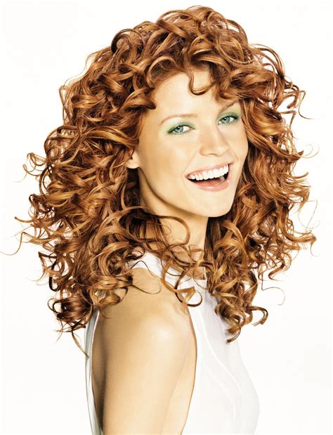 30 Best Curly Hairstyles For Women