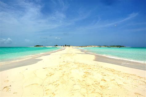 PLAYA LOS ROQUES, Venezuela, un sitio oculto - LO + 45 CHILL MAGAZINE