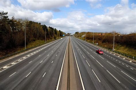 Eerie photos show a very quiet stretch of the M1 near Nottingham - Nottinghamshire Live