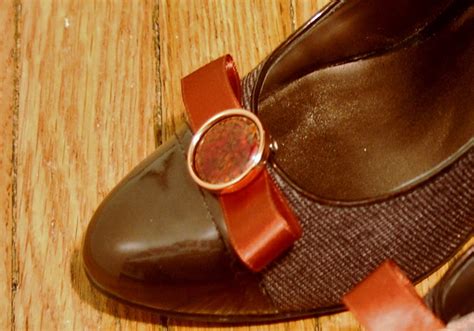 Vintage in a Modern World: DIY Shoe Clips