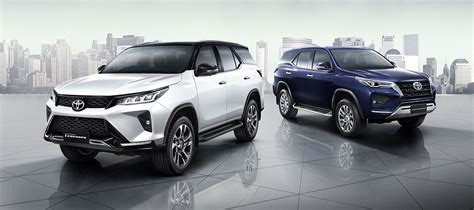 2021 Toyota Fortuner Facelift Debuts With Two Distinct Styles - News