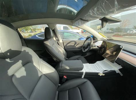 Tesla Model Y interior images show never-before-seen cabin details ...